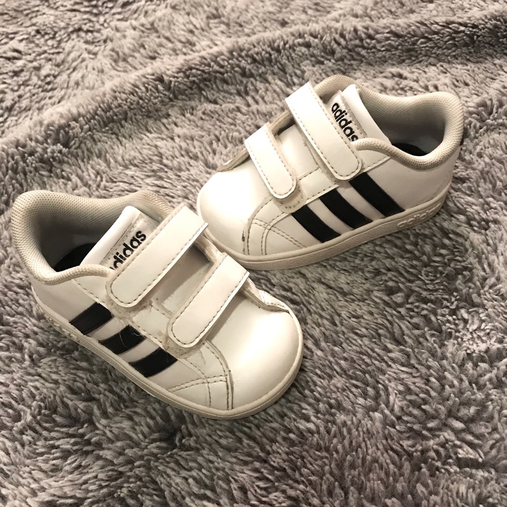 Adidas boys Velcro shoes